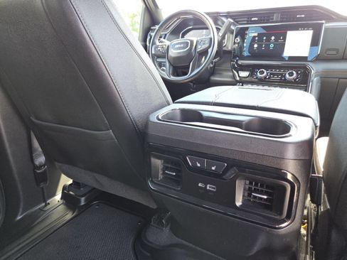 Used 2025 GMC Sierra 2500 AT4 w/ AT4 Premium Plus Package AWD/4WD image 30