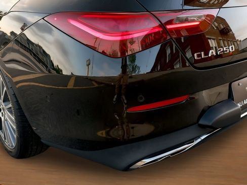 Used 2025 Mercedes-Benz CLA 250 4MATIC image 6