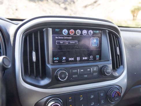 Used 2018 Chevrolet Colorado ZR2 w/ ZR2 Dusk Special Edition AWD/4WD image 11