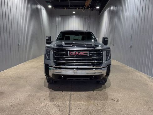 Used 2024 GMC Sierra 2500 SLE image 9