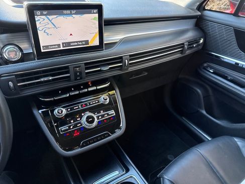 Used 2022 Lincoln Corsair AWD w/ Equipment Group 101A image 11