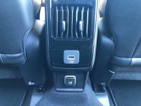 Used 2023 Jeep Compass Latitude image 27