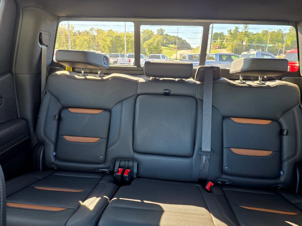 Used 2024 GMC Sierra 1500 AT4 w/ Technology Package AWD/4WD image 27