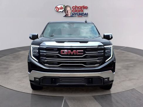 Used 2025 GMC Sierra 1500 SLT AWD/4WD image 8