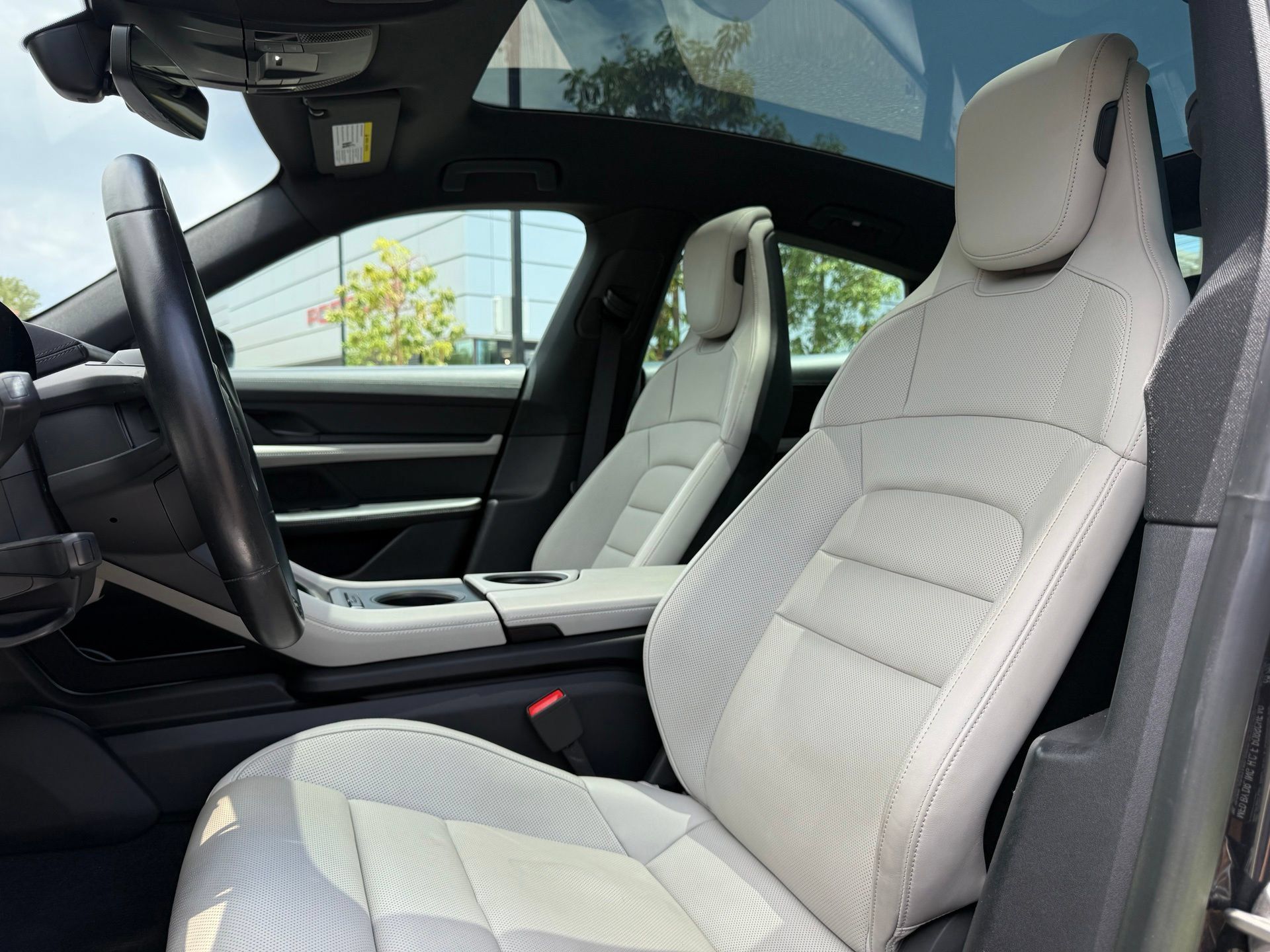Certified 2023 Porsche Taycan 4S w/ Premium Package AWD/4WD image 5
