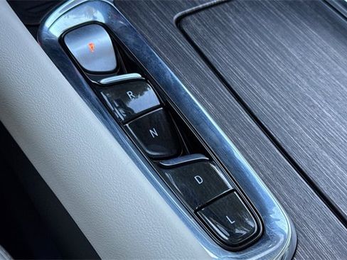 Used 2023 Buick Enclave Avenir w/ Avenir Technology Package image 35