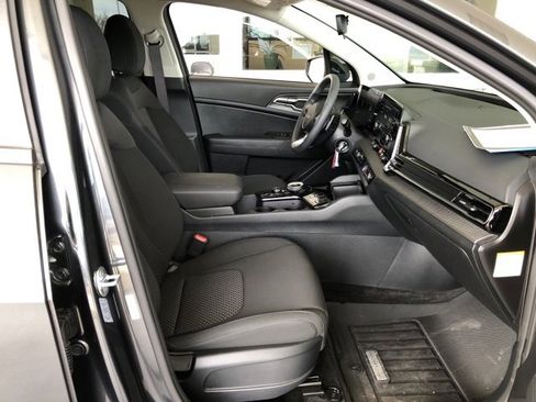 Used 2024 Kia Sportage LX image 49