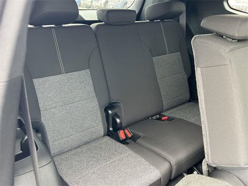 New 2025 GMC Acadia Elevation image 23