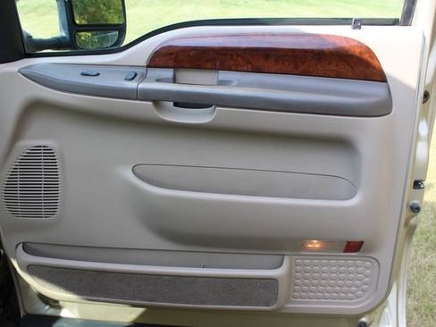 Used 2000 Ford F350 Lariat image 33