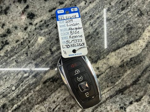 Used 2019 Lincoln Navigator L Reserve w/ Cargo Package image 12