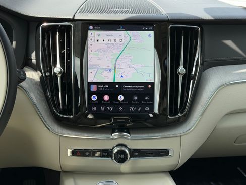Certified 2024 Volvo XC60 T8 Ultimate w/ Protection Package Premier AWD/4WD image 15