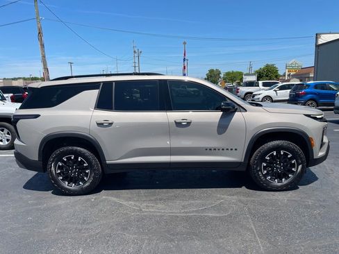 Used 2026 Chevrolet Traverse Z71 w/ LPO, Floor Liner Package AWD/4WD image 8