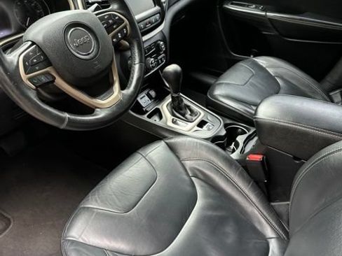 Used 2014 Jeep Cherokee Limited w/ Technology Group FWD image 12