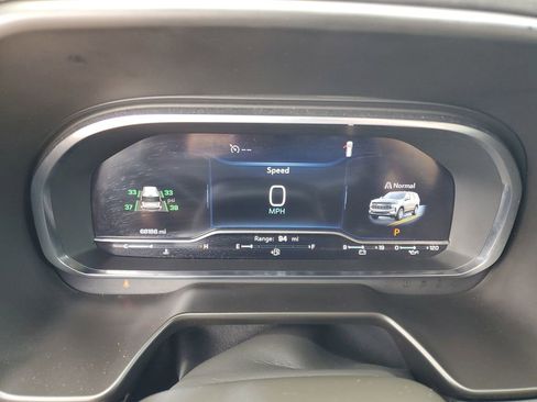 Used 2024 Chevrolet Suburban RST RWD image 13