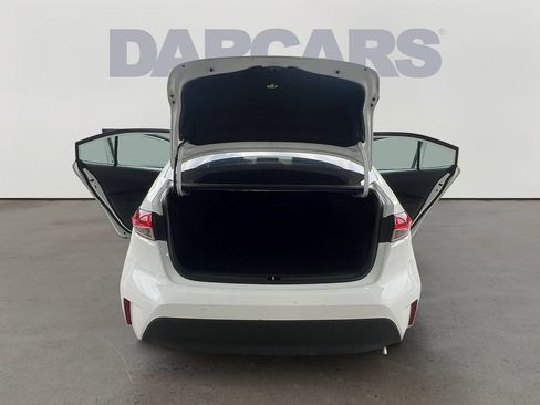 Used 2025 Toyota Corolla LE FWD image 28