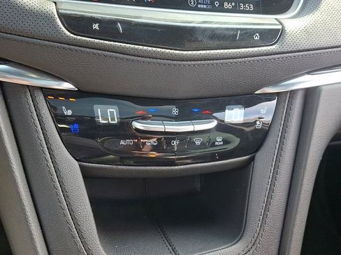 Used 2025 Cadillac XT5 Premium Luxury image 12