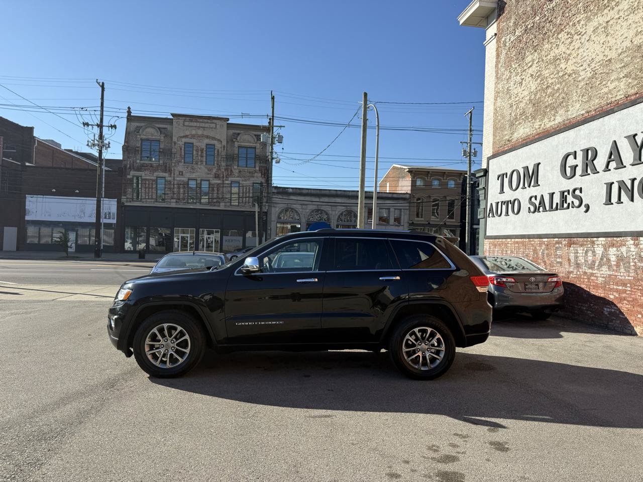 Used 2015 Jeep Grand Cherokee Limited w/ Luxury Group II AWD/4WD image 5