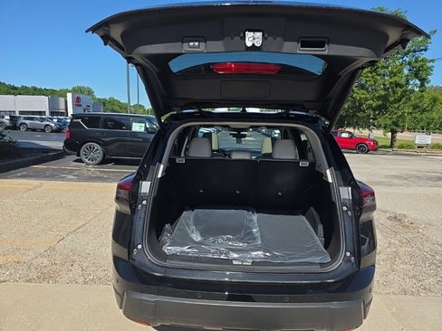 New 2026 Nissan Rogue Dark Armor AWD/4WD image 5