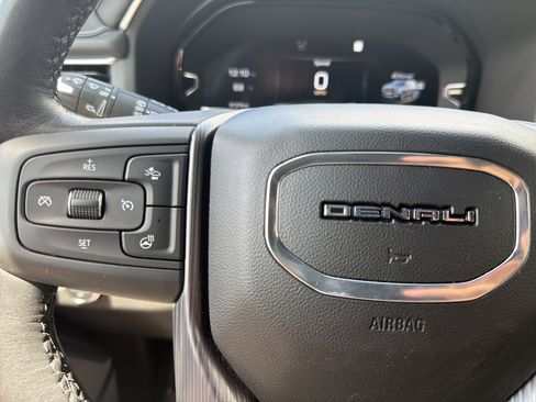 Used 2023 GMC Yukon XL Denali Ultimate AWD/4WD image 31
