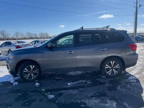 Used 2017 Nissan Pathfinder SV w/ Trailer Tow Package image 2