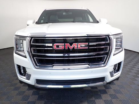 Used 2022 GMC Yukon SLT w/ SLT Premium Package AWD/4WD image 11