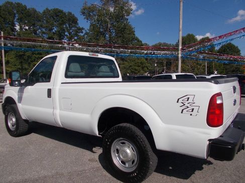 Used 2016 Ford F250 XL w/ Power Equipment Group AWD/4WD image 15