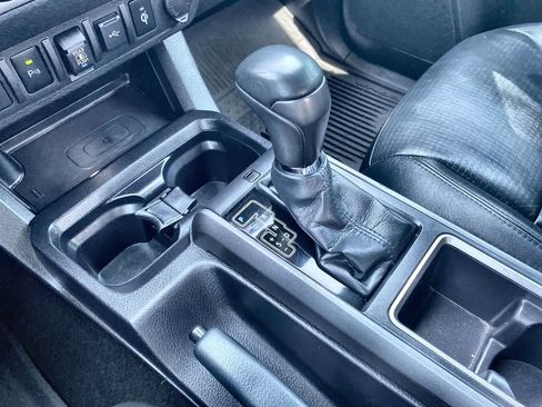 Certified 2021 Toyota Tacoma TRD Off-Road w/ TRD Premium Off Road Package AWD/4WD image 19
