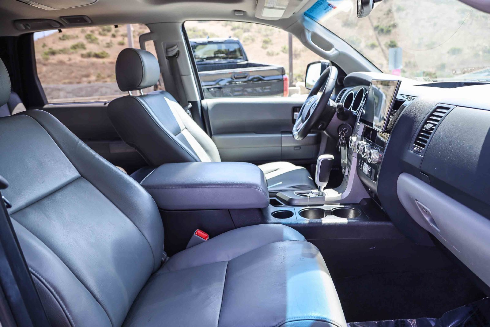 Certified 2016 Toyota Sequoia Limited w/ Safety & Convenience Package AWD/4WD image 16