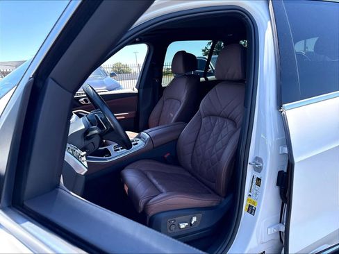 Used 2024 BMW X5 xDrive50e w/ Climate Comfort Package AWD/4WD image 24