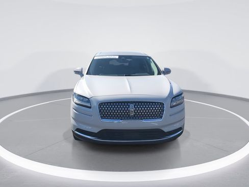 Used 2023 Lincoln Nautilus FWD w/ Premium Package image 3