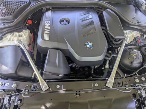 Used 2026 BMW 530i w/ M Sport Package RWD image 18