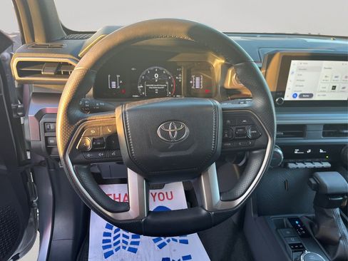 Used 2025 Toyota 4Runner SR5 image 17