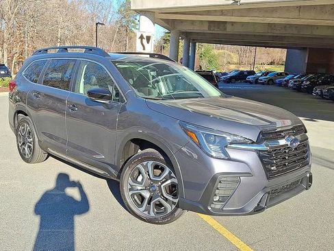 New 2026 Subaru Ascent Limited image 2