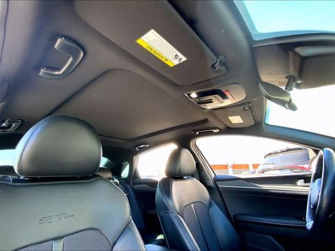 Used 2023 Kia K5 GT-Line image 12