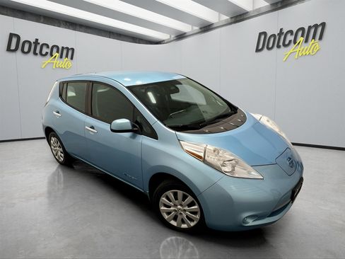 Used 2015 Nissan Leaf S image 14