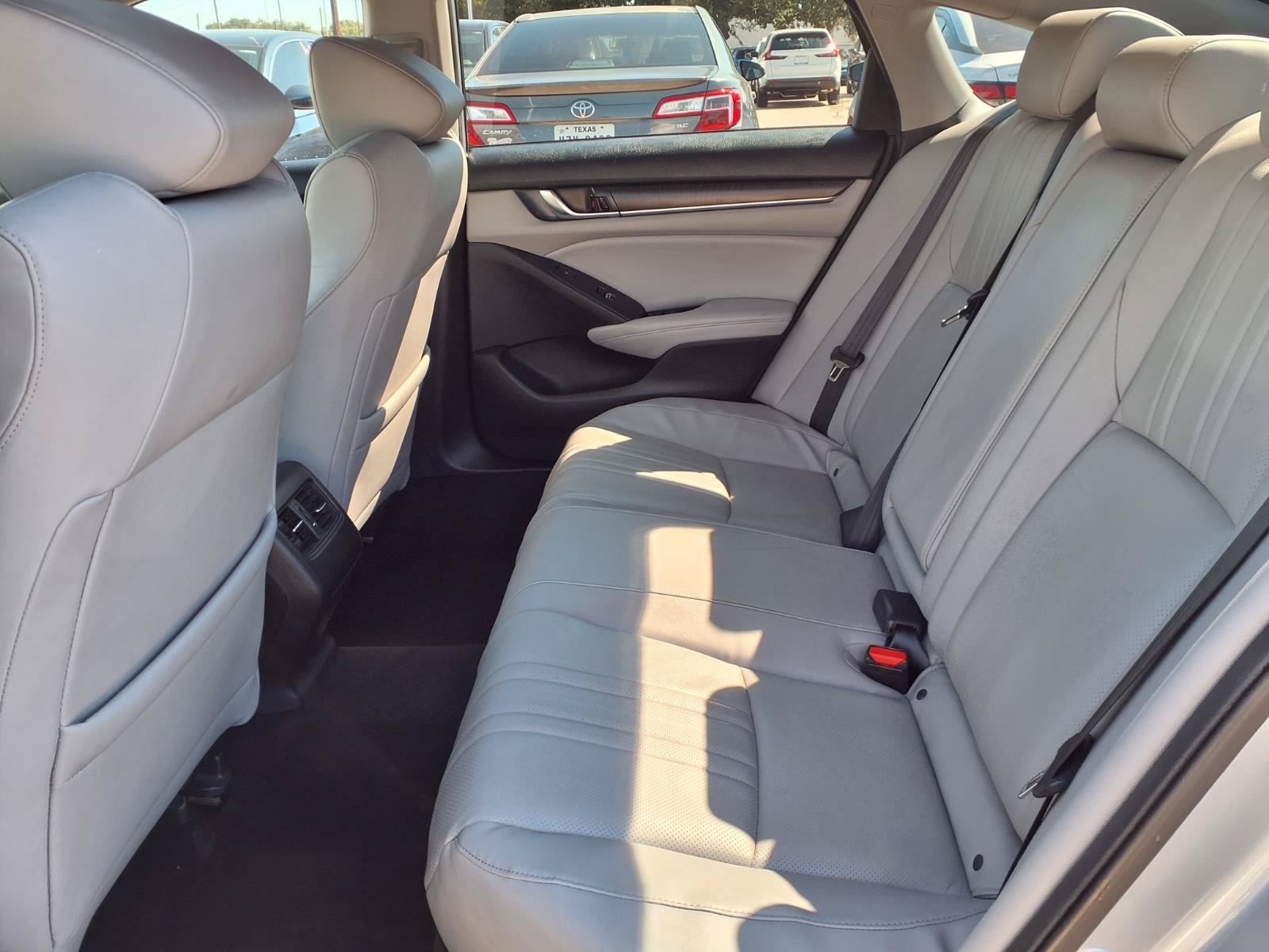 Used 2018 Honda Accord Touring image 20