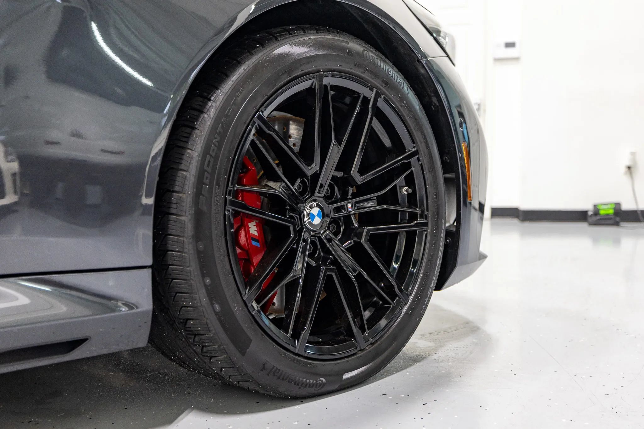 Used 2025 BMW M5 w/ Carbon Package AWD/4WD image 22