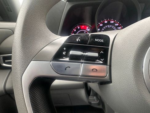 Used 2023 Hyundai Elantra SEL image 21