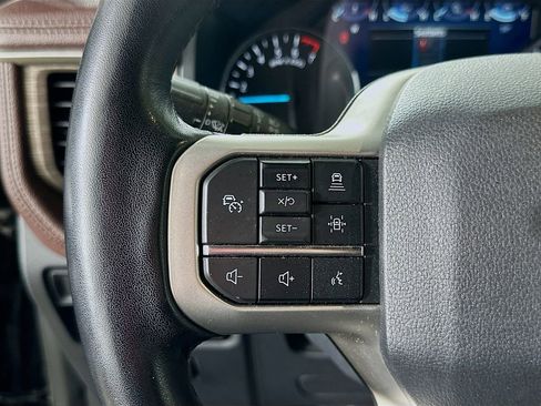 Used 2023 Ford Expedition Limited image 24