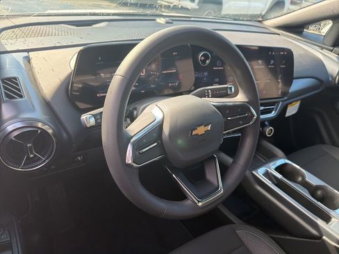 New 2026 Chevrolet Equinox EV LT image 5