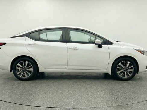 Used 2025 Nissan Versa SV image 11