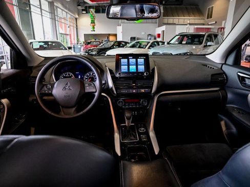 Used 2022 Mitsubishi Eclipse Cross SE image 30