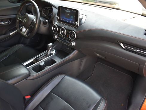 Used 2022 Nissan Sentra SR w/ SR Premium Package FWD image 11