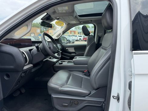 Used 2025 Ford Expedition Max Active AWD/4WD image 6