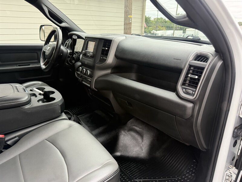Used 2022 RAM 2500 Tradesman w/ Chrome Appearance Group RWD image 26