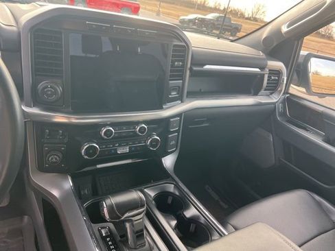 Used 2023 Ford F150 Lariat w/ Trailer Tow Package image 12