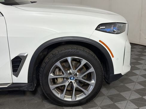 Used 2025 BMW X5 xDrive50e AWD/4WD image 13