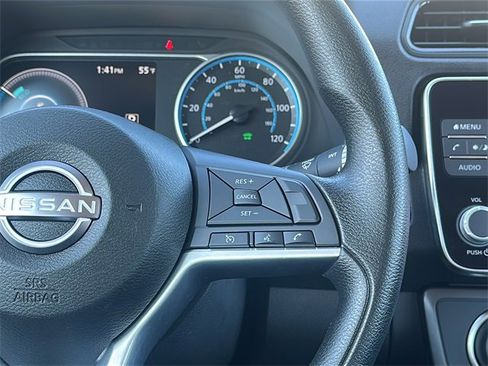 Used 2024 Nissan Leaf S image 22