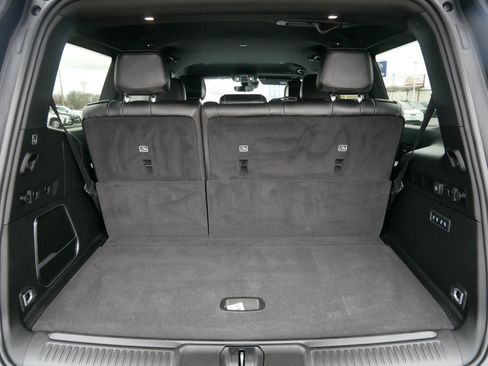 Used 2022 Jeep Wagoneer Series III AWD/4WD image 18