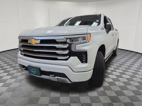 Certified 2025 Chevrolet Silverado 1500 High Country AWD/4WD image 7